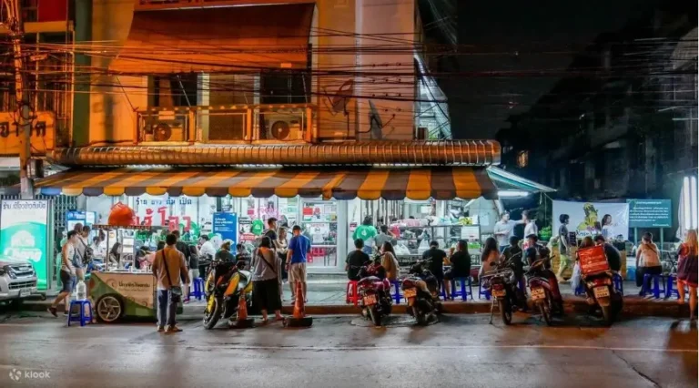 Jeh O Chula, Bangkok: The Cult of Mama Tom Yum Noodles